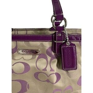 VTG COACH Signature Optic Tote Tan Purple Zip Closure